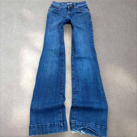 !! SOLD DO NOT BUY !! Wrangler Low Rise Flare Jeans - Picture 2 of 5